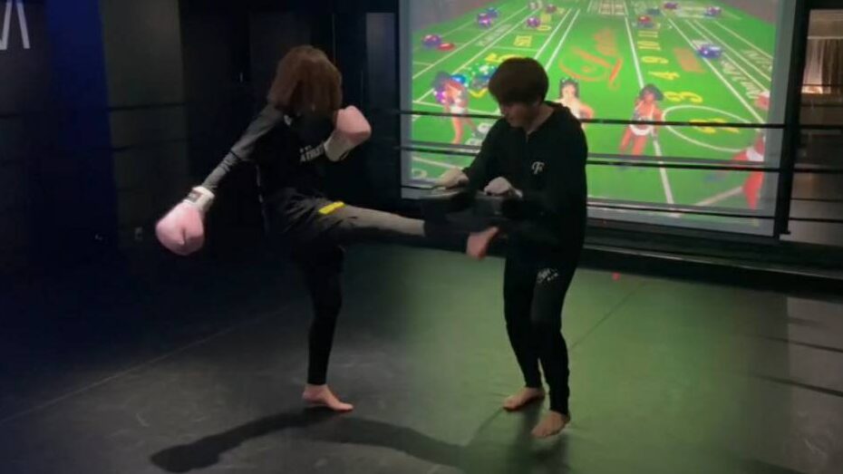 画像に alt 属性が指定されていません。ファイル名: ayaka%E3%81%95%E3%82%93%E3%82%AD%E3%83%83%E3%82%AF-edited.jpg